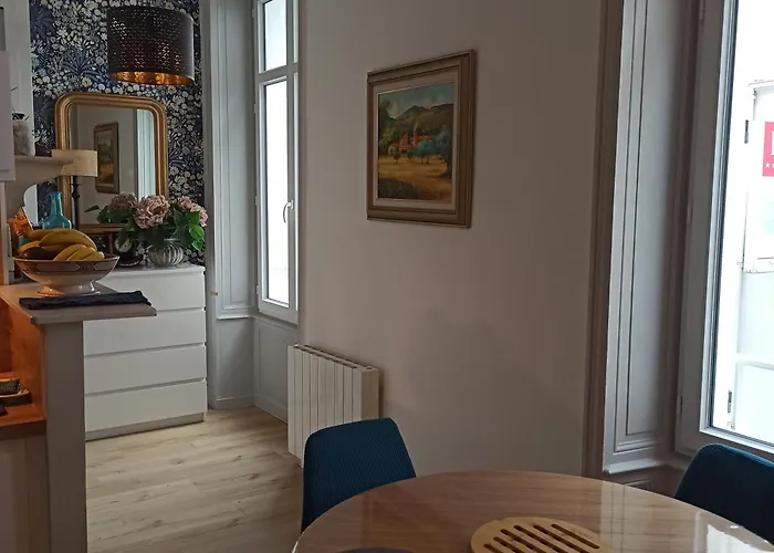 Centre لي سابلِ دولونْ